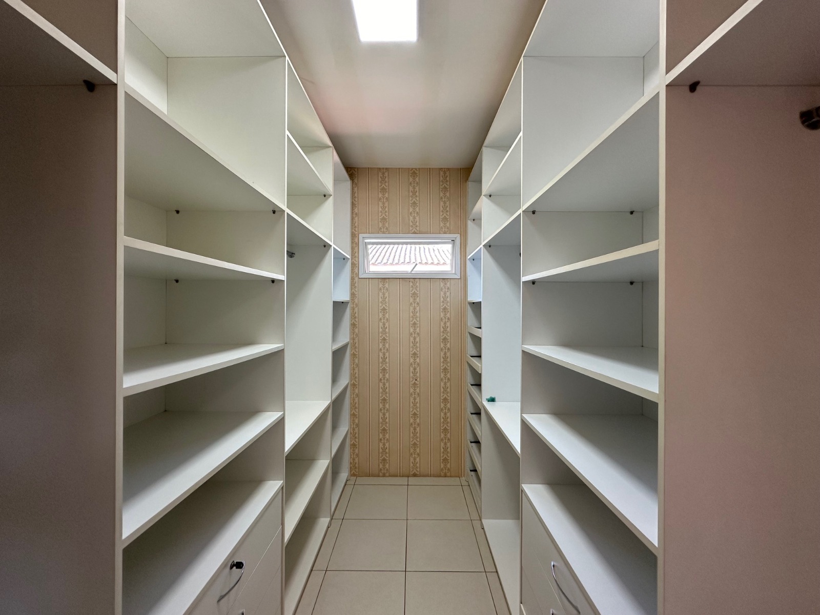 Imagem Apartamento com 4 Quartos para Alugar, 274 m²em Guanabara - Ananindeua Imagem Apartamento com 4 Quartos para Alugar, 274 m²em Guanabara - Ananindeua