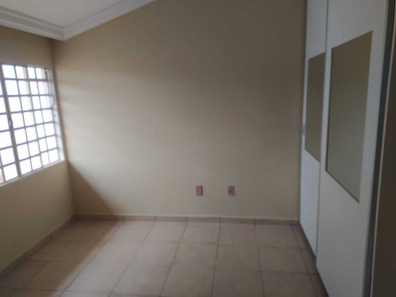 Imagem Casa de Condomínio com 3 Quartos à Venda, 200 m²em Jardim Ana Lúcia - Goiânia Imagem Casa de Condomínio com 3 Quartos à Venda, 200 m²em Jardim Ana Lúcia - Goiânia