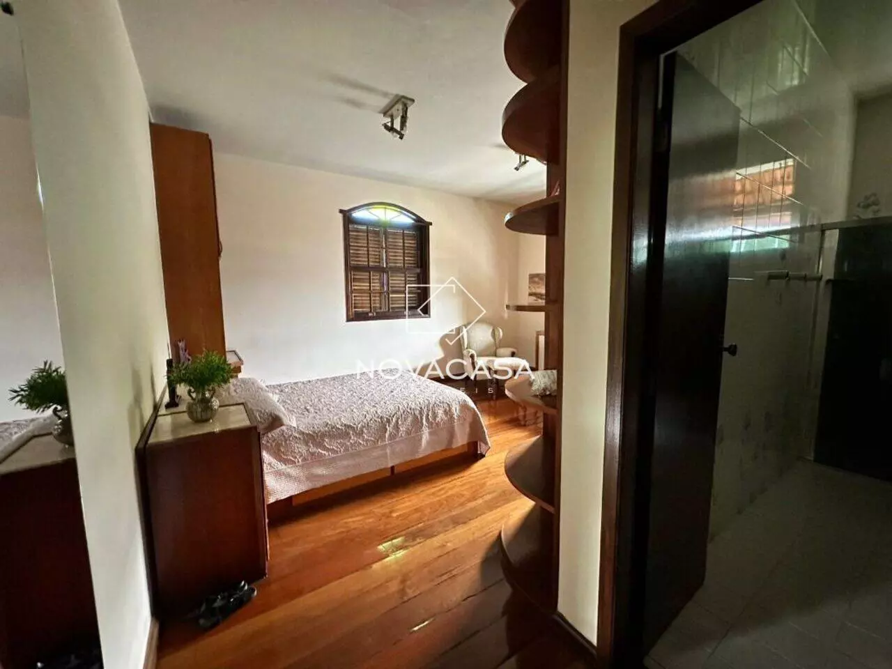 Imagem Casa com 5 Quartos à Venda, 625 m² em Santa Branca - Belo Horizonte Imagem Casa com 5 Quartos à Venda, 625 m² em Santa Branca - Belo Horizonte
