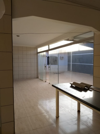 Casa com 4 Quartos à Venda,  em Jardim Verão - Sarandi
