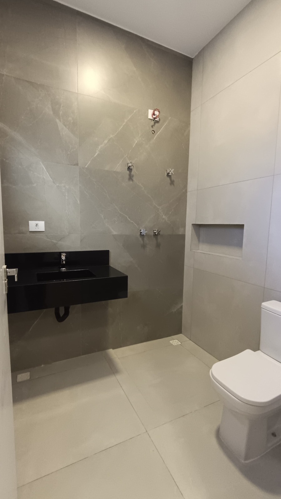 Imagem Casa com 3 Quartos à Venda, 214 m² em Condomínio Residencial Fazenda Santa Helena - Bragança Paulista Imagem Casa com 3 Quartos à Venda, 214 m² em Condomínio Residencial Fazenda Santa Helena - Bragança Paulista