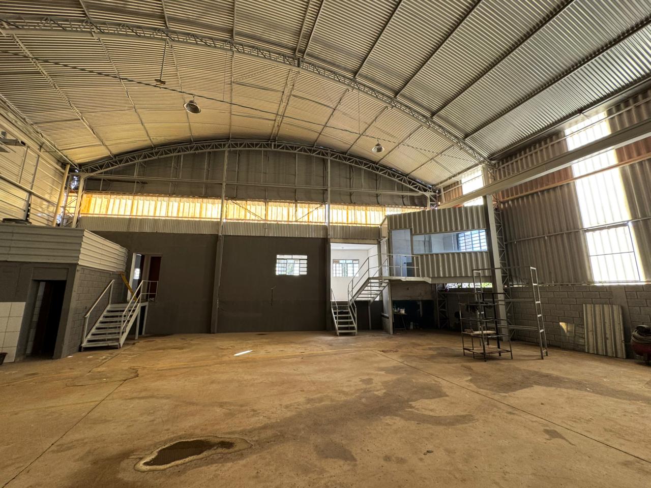 Imagem Galpão à Venda ou Locação, 2.128 m² em Guaxinduva - Atibaia Imagem Galpão à Venda ou Locação, 2.128 m² em Guaxinduva - Atibaia