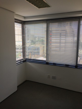 Imagem Sala Comercial à Venda ou Locação, em Vila Cordeiro - São Paulo Imagem Sala Comercial à Venda ou Locação, em Vila Cordeiro - São Paulo