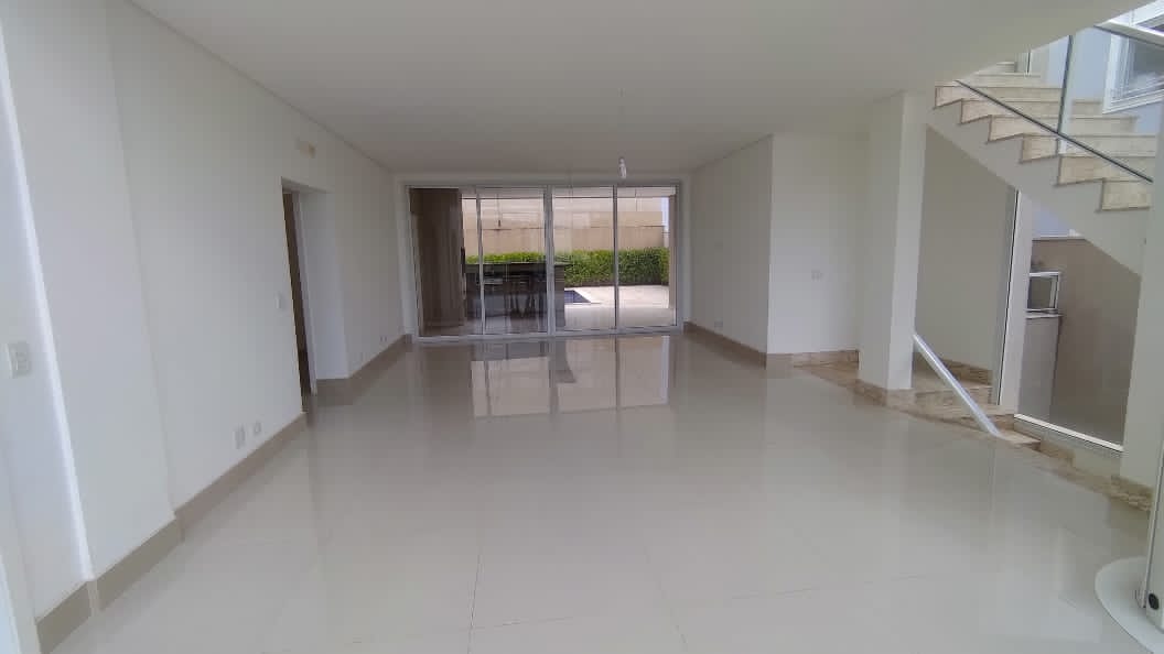 Imagem Casa com 4 Quartos à Venda, 430 m²em Alphaville - Santana de Parnaíba Imagem Casa com 4 Quartos à Venda, 430 m²em Alphaville - Santana de Parnaíba