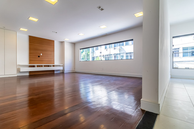 Imagem Casa com 6 Quartos à Venda, 677 m²em Laranjeiras - Rio de Janeiro