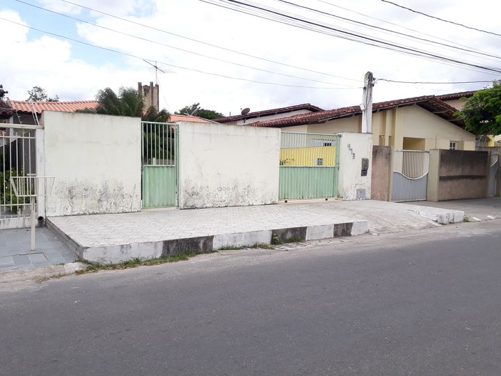 Imagem Casa com 4 Quartos para Alugar, 250 m² em Santa Mônica - Feira De Santana Imagem Casa com 4 Quartos para Alugar, 250 m² em Santa Mônica - Feira De Santana