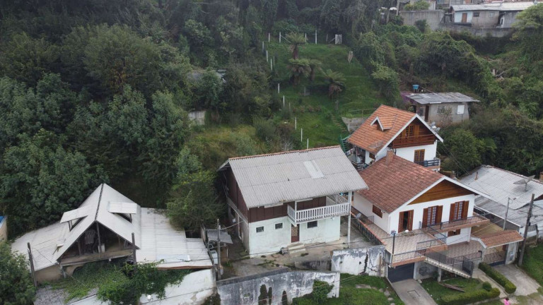 Imagem Casa com 4 Quartos à Venda, 120 m² em Santa Cruz - Campos do Jordão