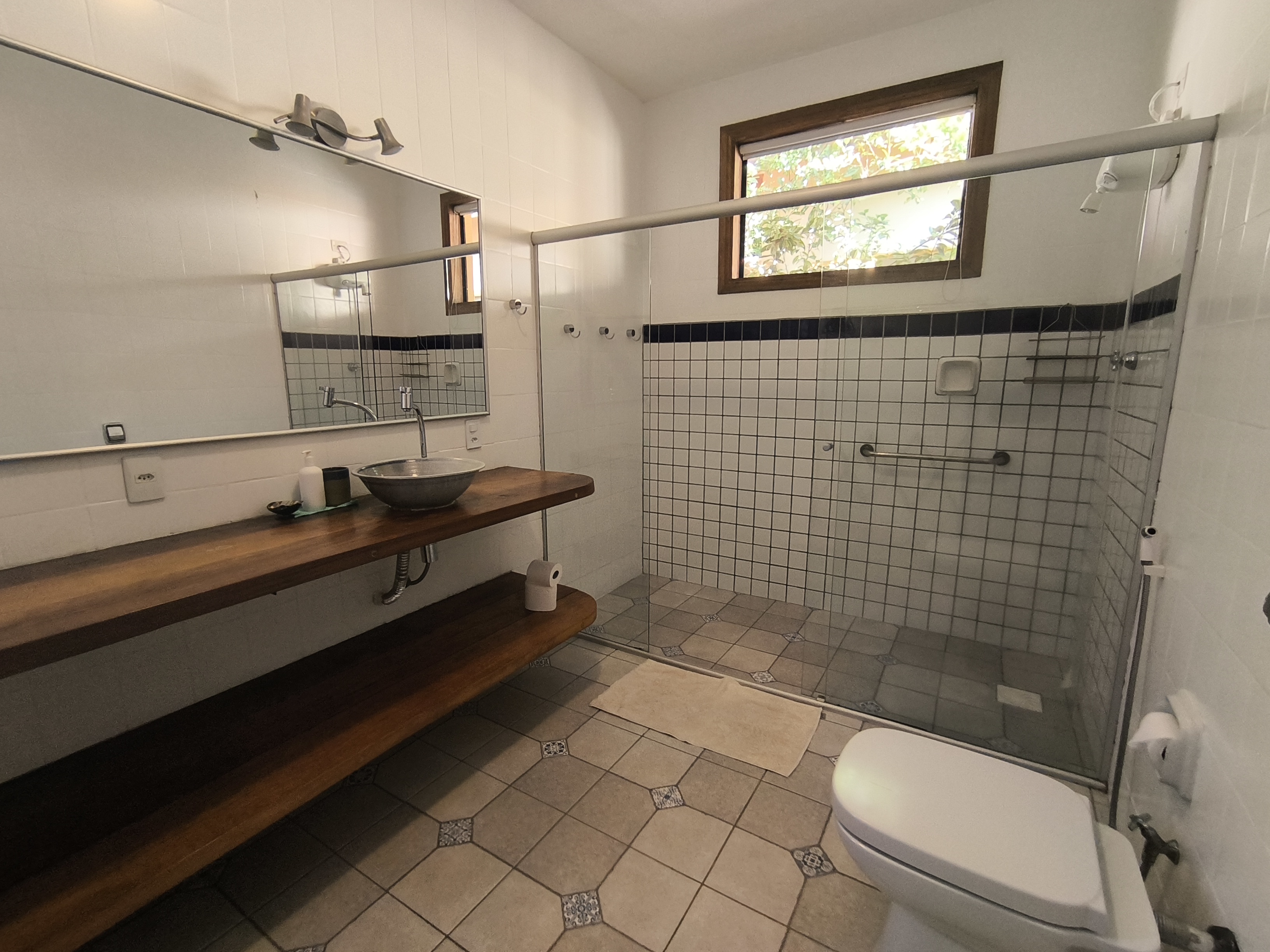 Imagem Casa com 5 Quartos à Venda, 340 m²em Tenório - Ubatuba