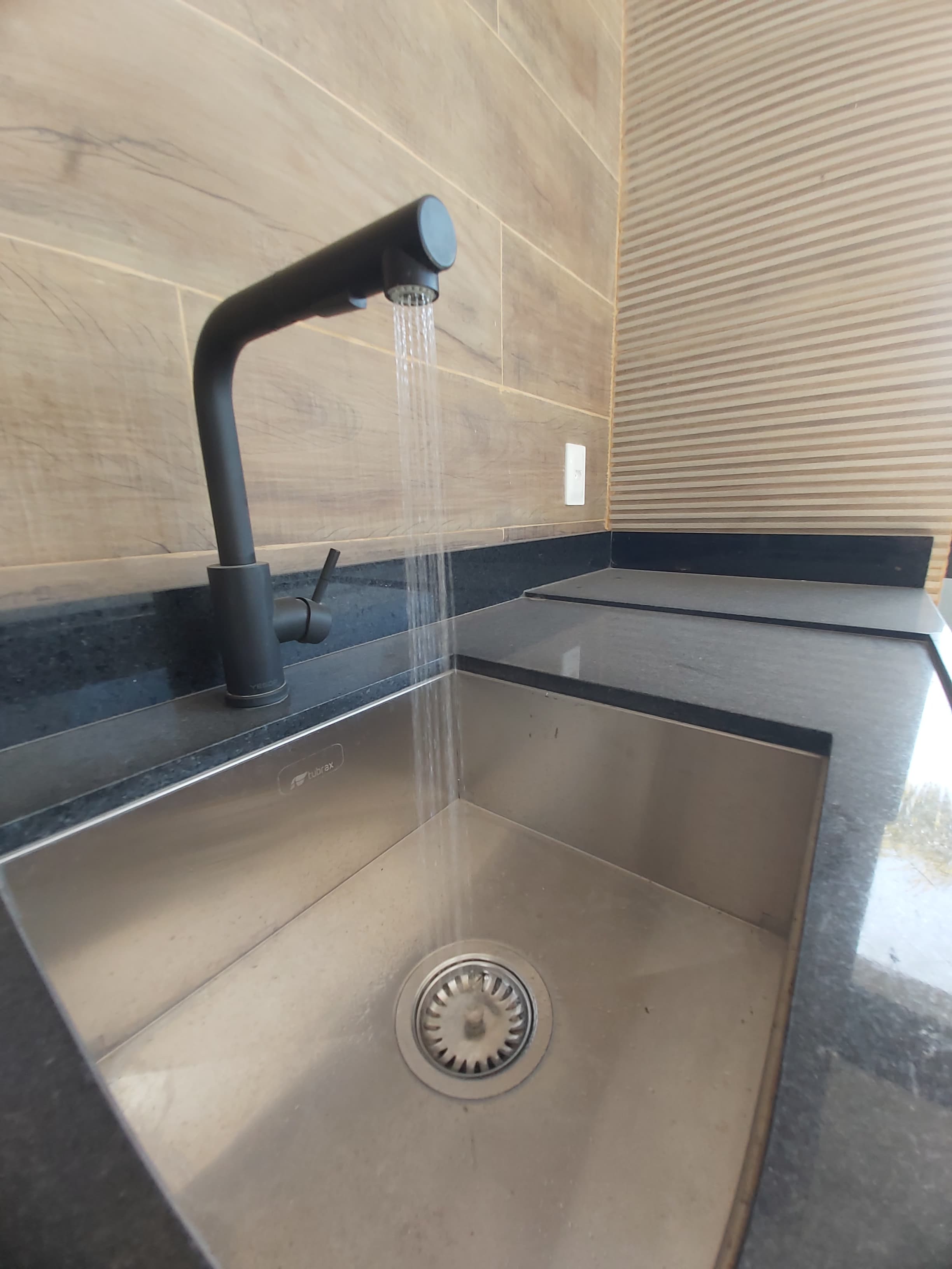 Imagem Casa de Condomínio com 3 Quartos à Venda, 180 m² em Urucunema - Eusébio