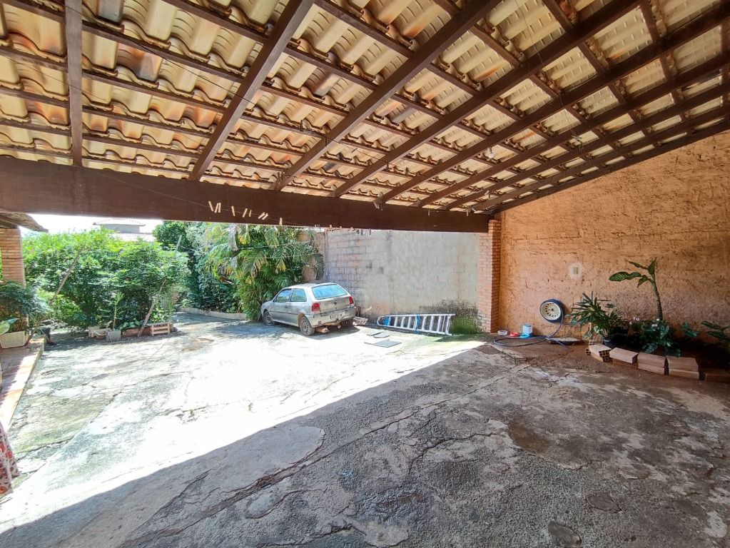 Imagem Casa com 4 Quartos à Venda, 200 m² em São Benedito - Santa Luzia
