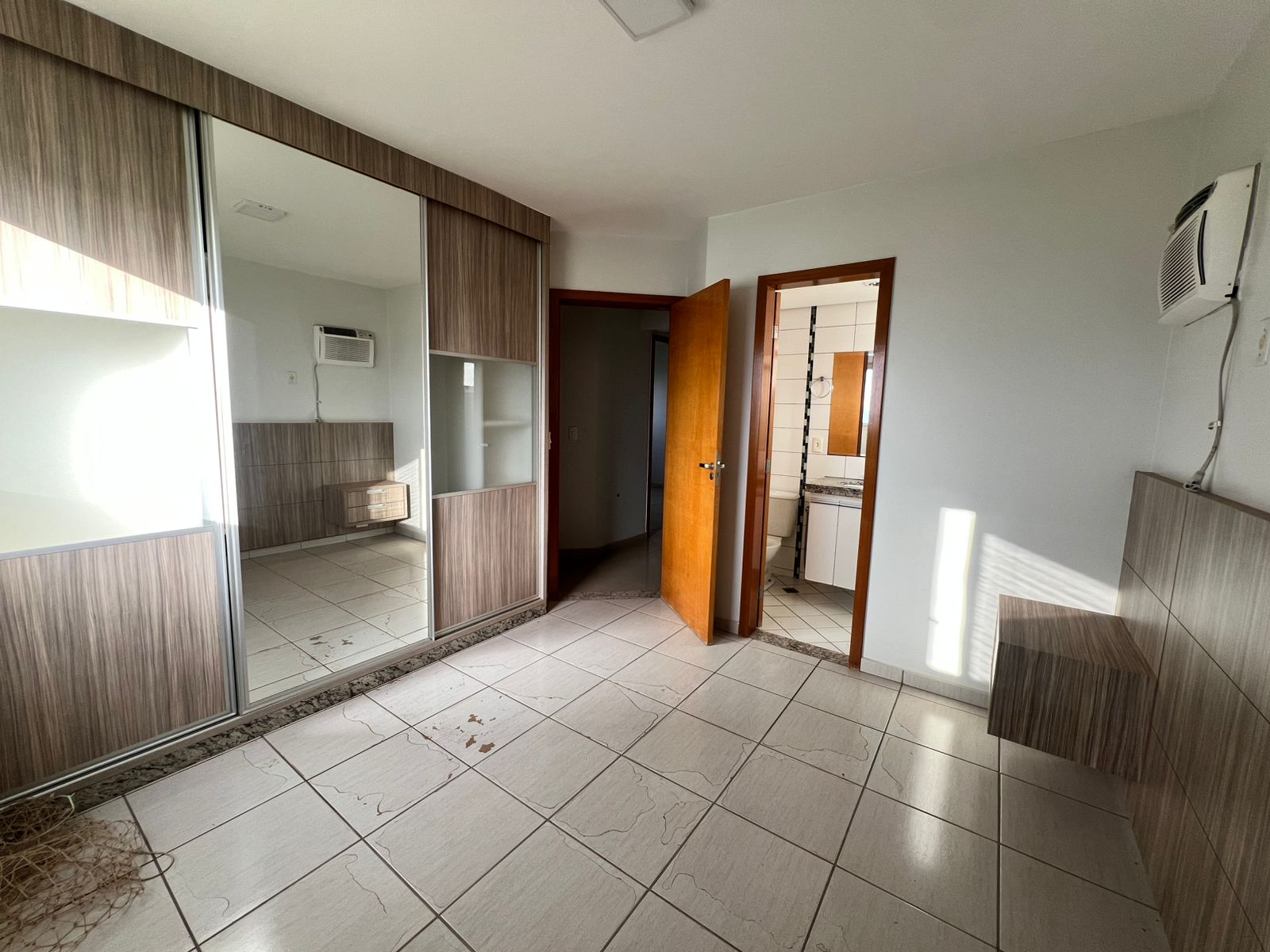 Imagem Apartamento com 3 Quartos à Venda, 81 m²em Residencial Eldorado - Goiânia Imagem Apartamento com 3 Quartos à Venda, 81 m²em Residencial Eldorado - Goiânia