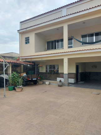 Casa com 4 Quartos à Venda,  em Paciência - Rio de Janeiro