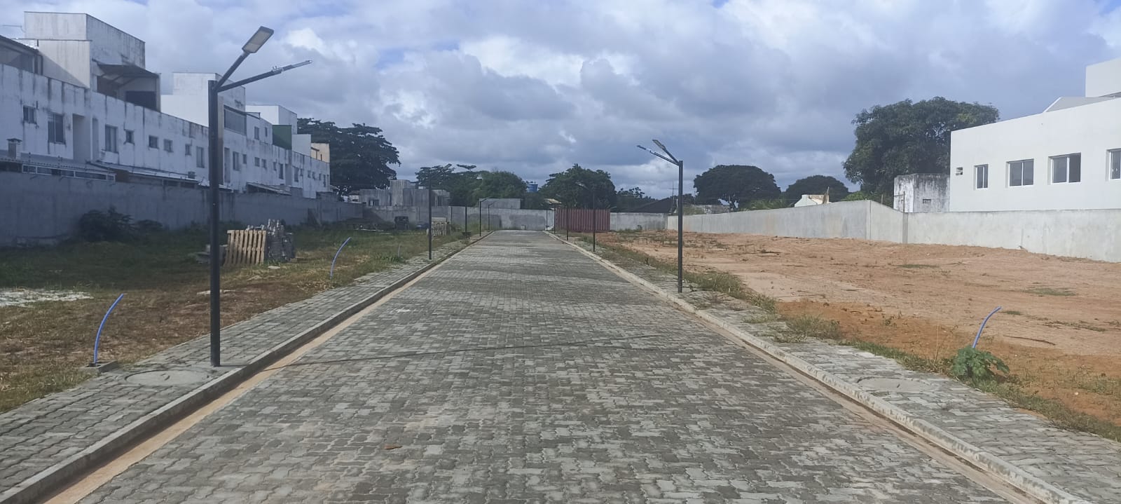 Imagem Terreno à Venda, 155 m²em Buraquinho - Lauro de Freitas Imagem Terreno à Venda, 155 m²em Buraquinho - Lauro de Freitas