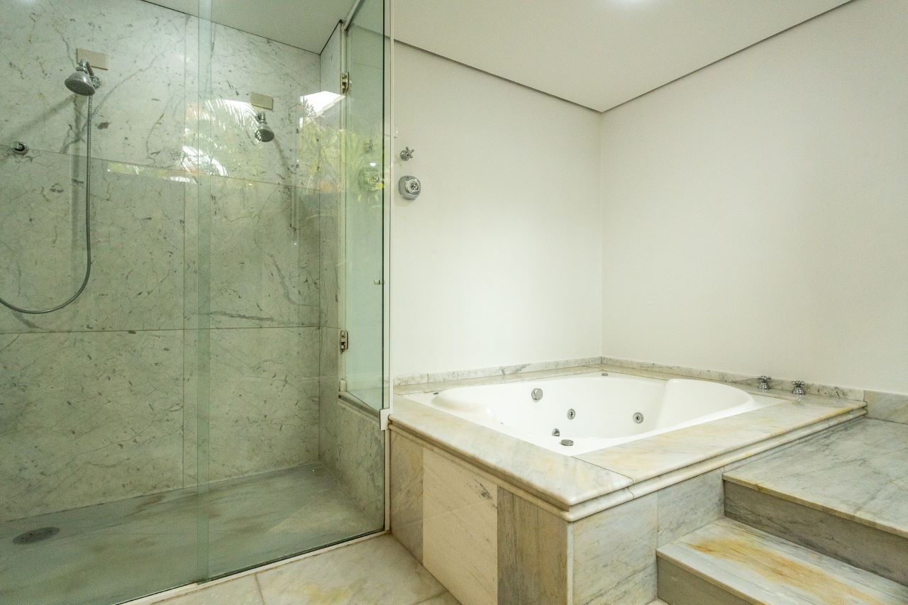Imagem Casa de Condomínio com 4 Quartos à Venda ou Locação, 750 m² em Tamboré - Santana de Parnaíba