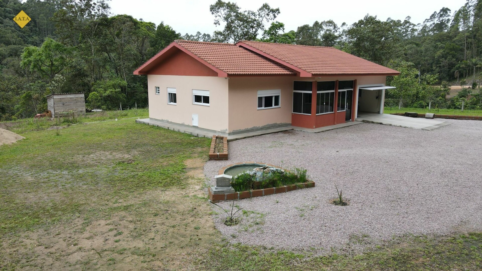 Imagem Chácara com 2 Quartos à Venda, 20.000 m² em Capivaras Alta - Grão Pará Imagem Chácara com 2 Quartos à Venda, 20.000 m² em Capivaras Alta - Grão Pará