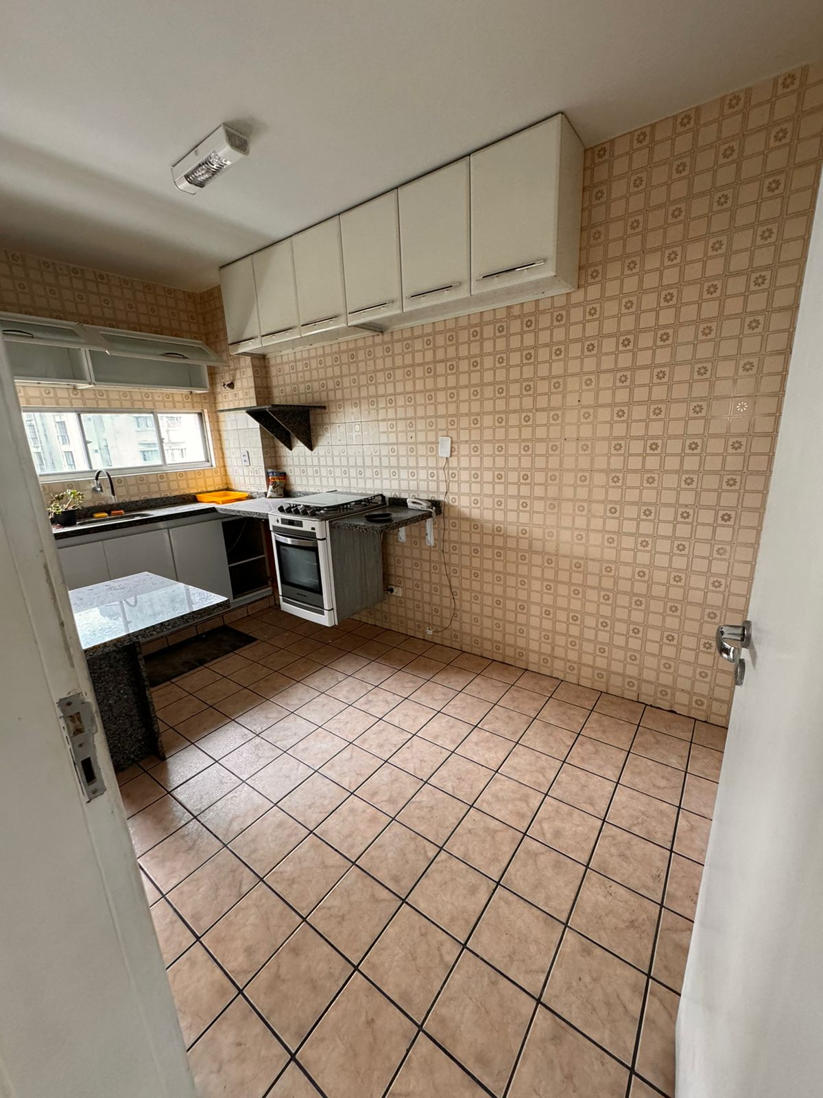 Imagem Apartamento com 3 Quartos à Venda, 95 m²em Espinheiro - Recife