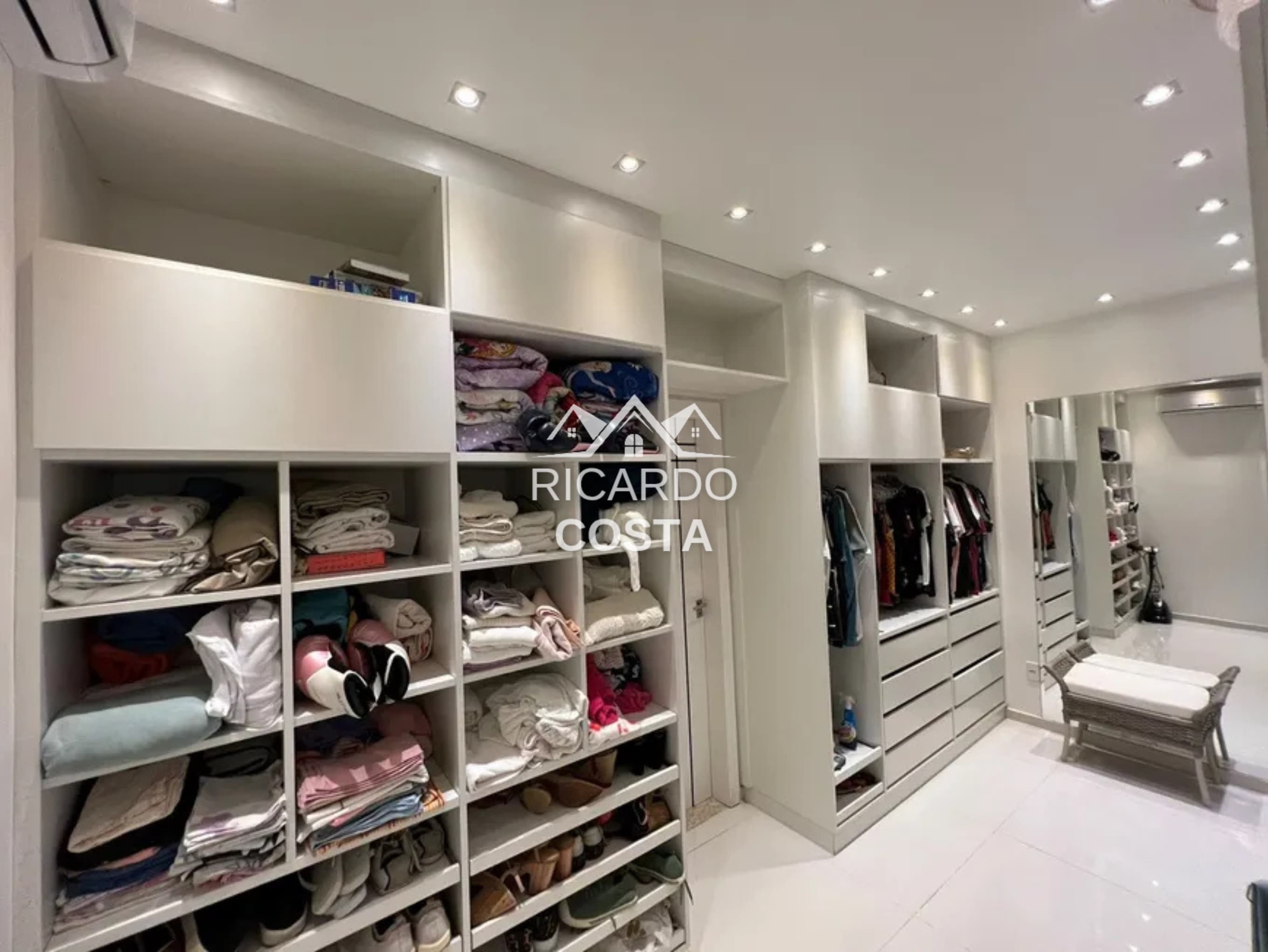 Imagem Casa de Condomínio com 3 Quartos à Venda ou Locação, 310 m² em Jacarepaguá - Rio de Janeiro