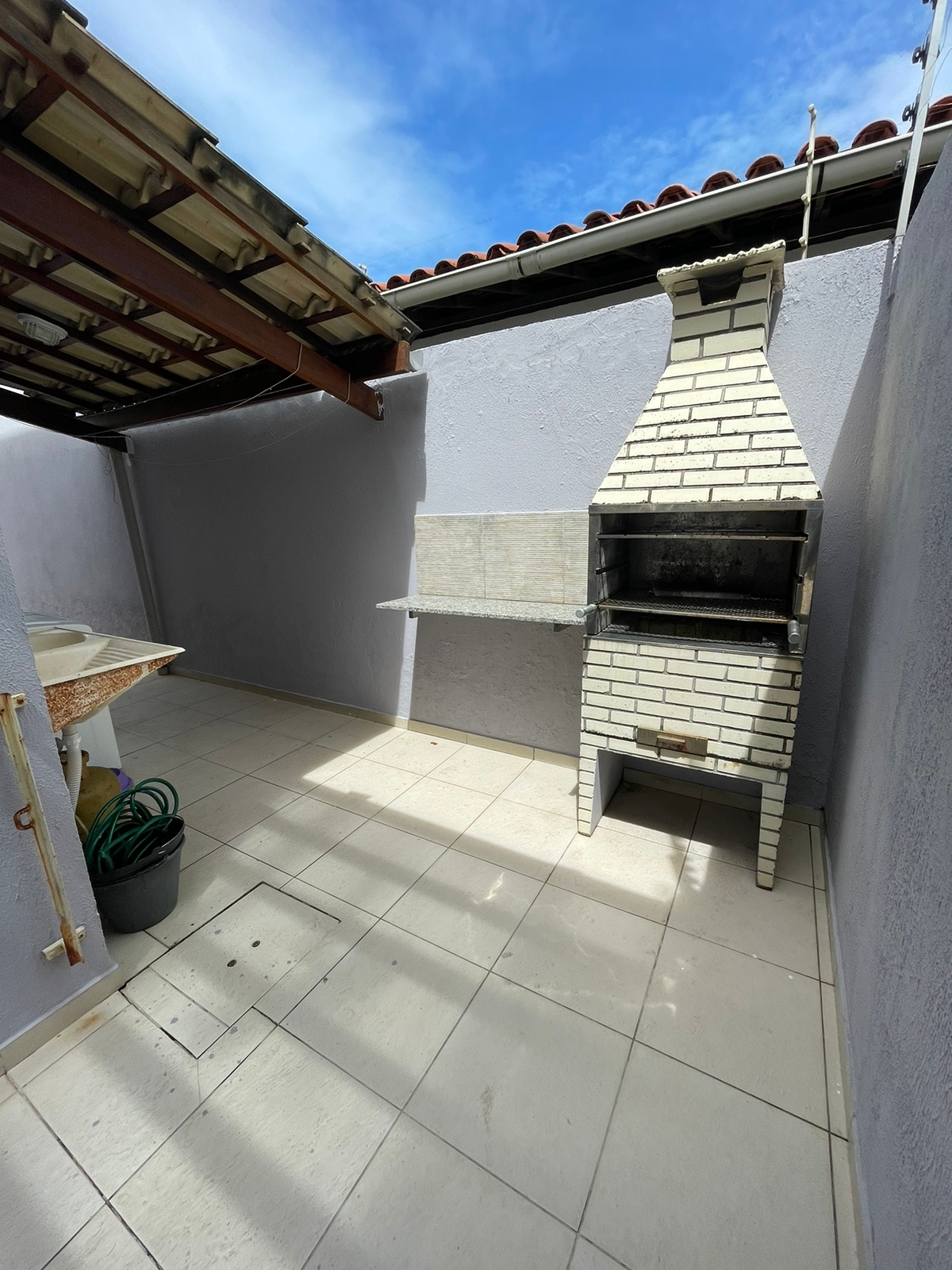 Imagem Casa com 4 Quartos para Alugar, 140 m² em Ipitanga - Lauro de Freitas Imagem Casa com 4 Quartos para Alugar, 140 m² em Ipitanga - Lauro de Freitas