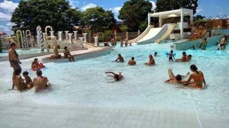 Imagem Imóvel Comercial para Alugar, 38 m² em Chácara Roma - Caldas Novas