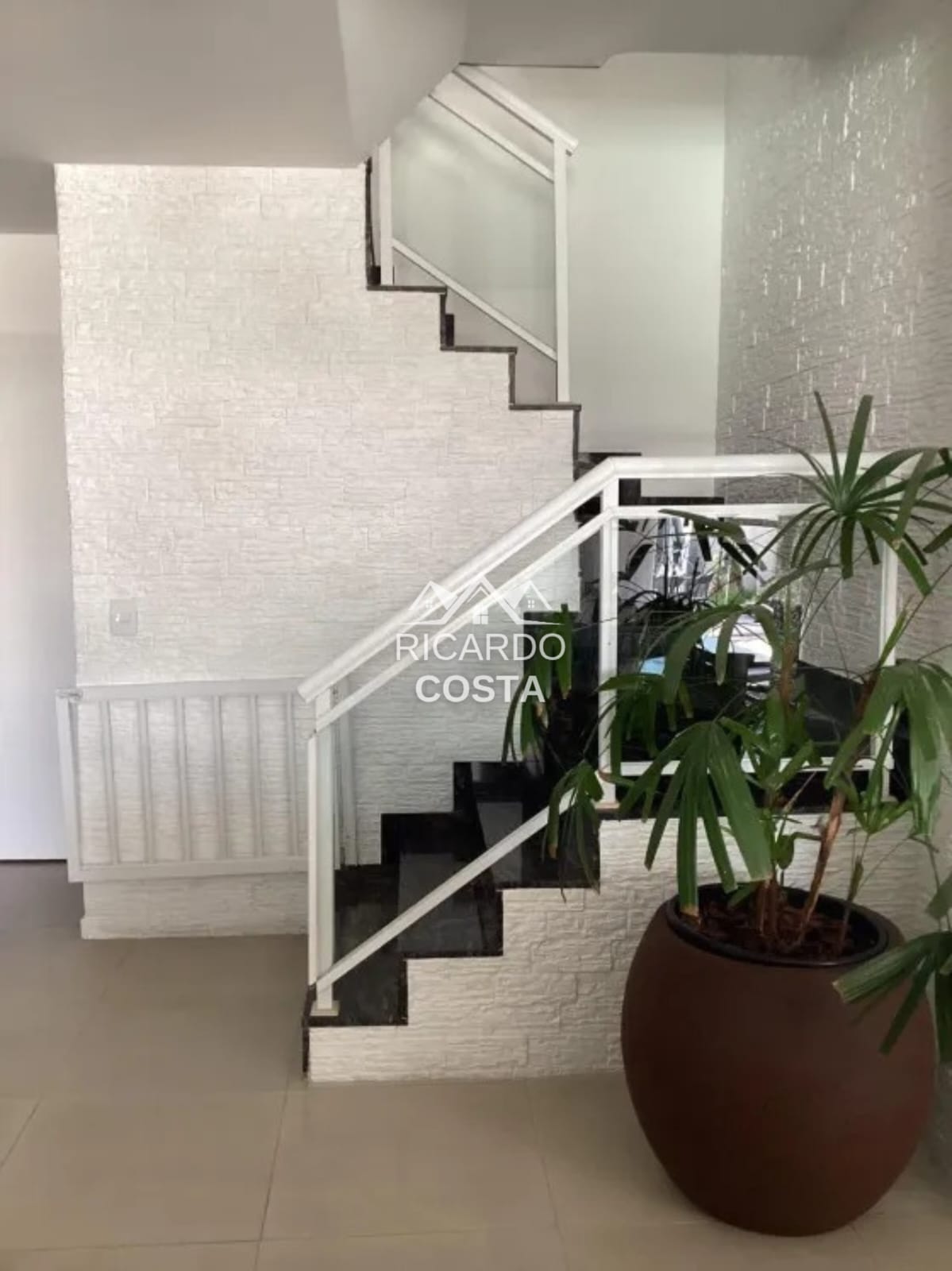 Imagem Casa de Condomínio com 4 Quartos à Venda ou Locação, 168 m² em Jacarepaguá - Rio de Janeiro Imagem Casa de Condomínio com 4 Quartos à Venda ou Locação, 168 m² em Jacarepaguá - Rio de Janeiro