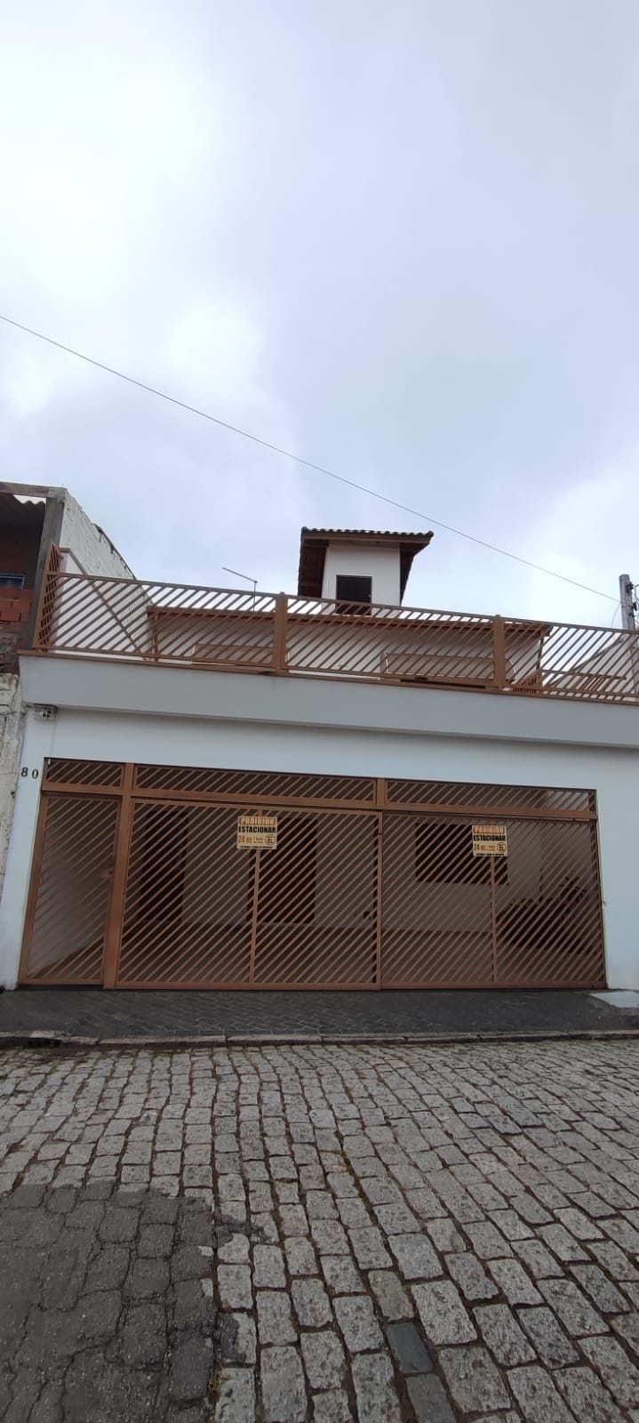 Sobrado com 4 Quartos à Venda, 203 m²em Centro - Mogi das Cruzes