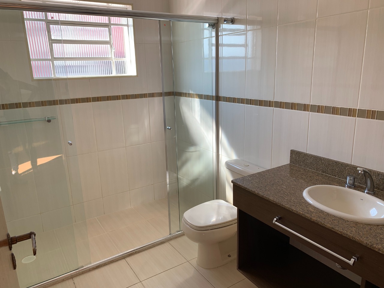 Imagem Sobrado com 4 Quartos à Venda, 408 m²em Vila Ipiranga - Mogi das Cruzes