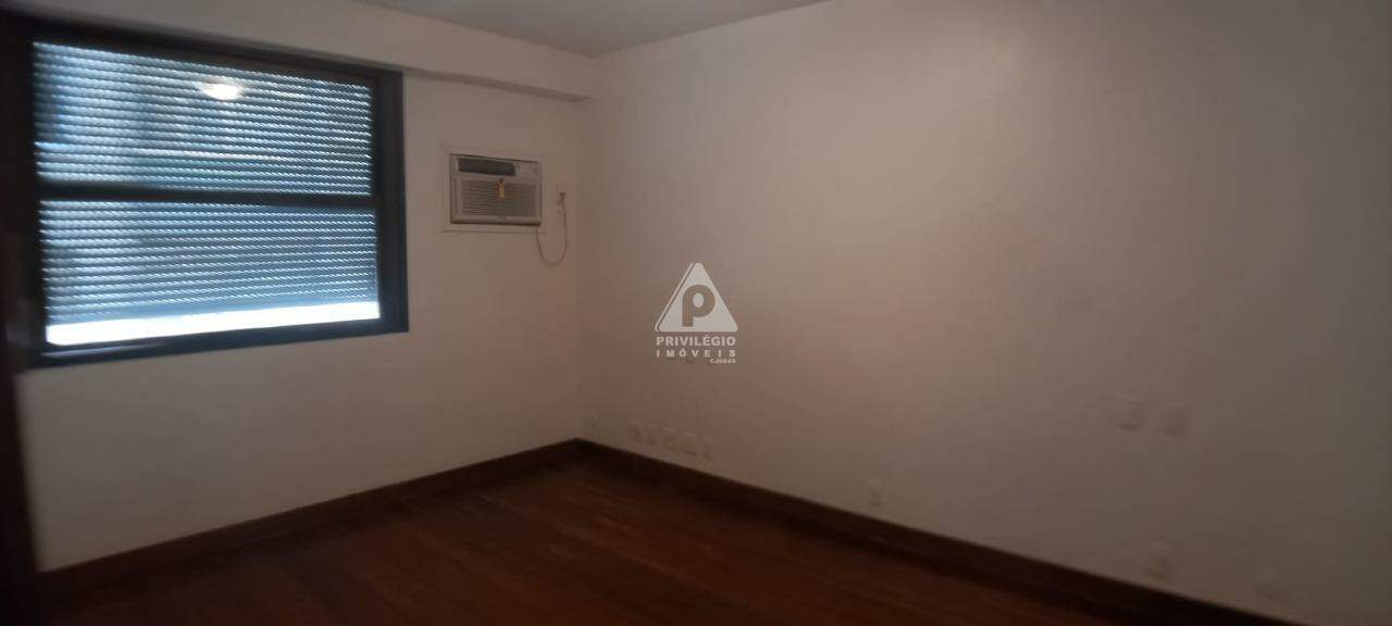 Imagem Apartamento com 6 Quartos à Venda, 470 m²em Ipanema - Rio de Janeiro Imagem Apartamento com 6 Quartos à Venda, 470 m²em Ipanema - Rio de Janeiro