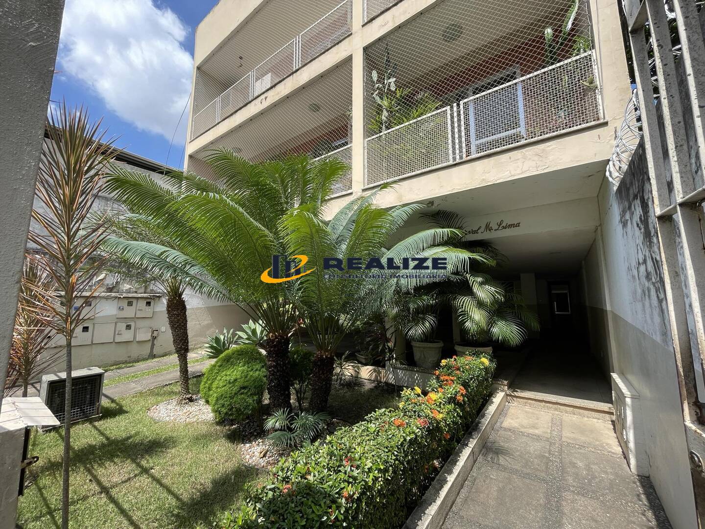Imagem Apartamento com 3 Quartos à Venda, 100 m²em Centro - Campos dos Goytacazes Imagem Apartamento com 3 Quartos à Venda, 100 m²em Centro - Campos dos Goytacazes
