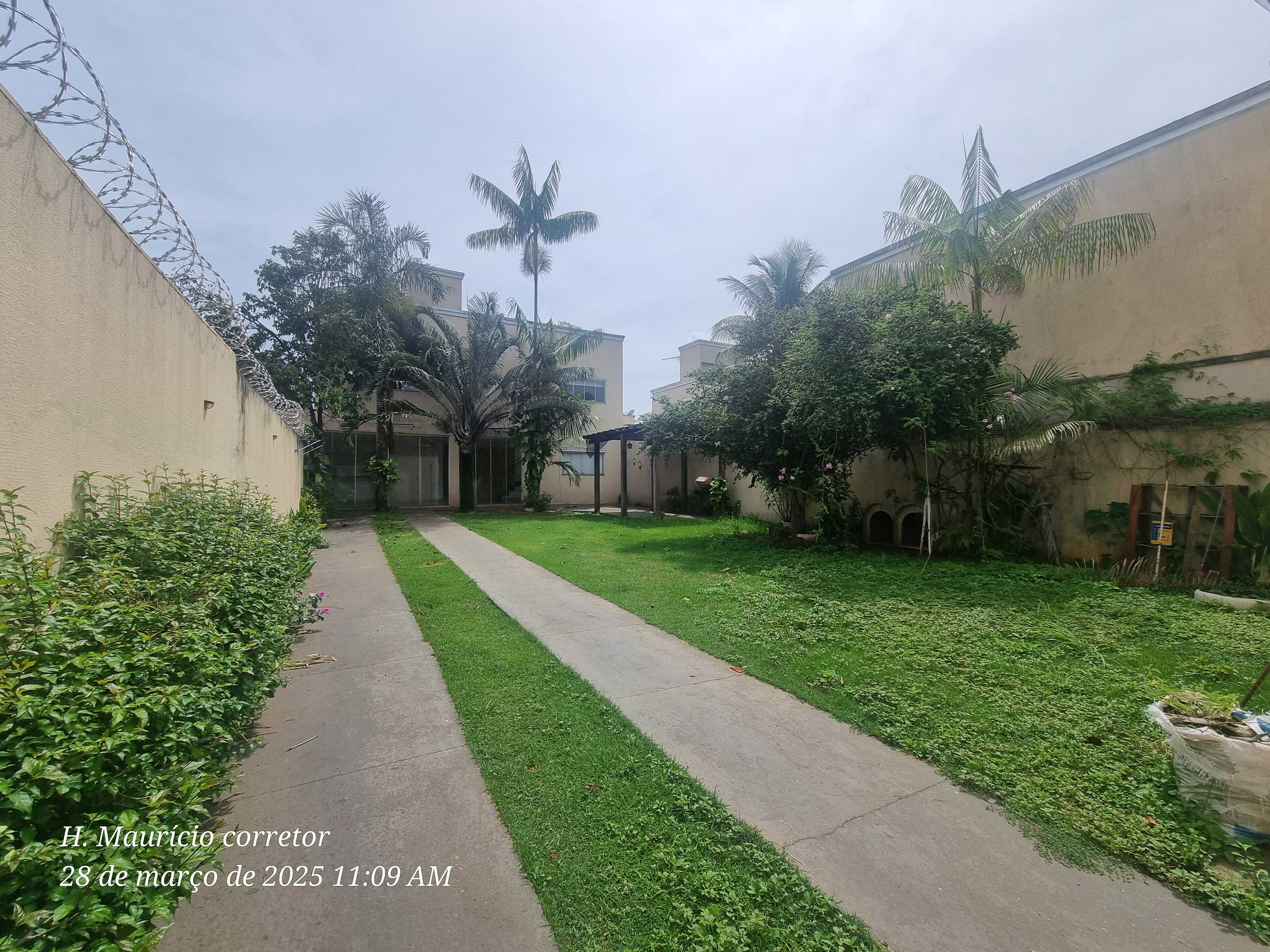 Sobrado com 3 Quartos à Venda, 165 m² em Setor Jaó - Goiânia