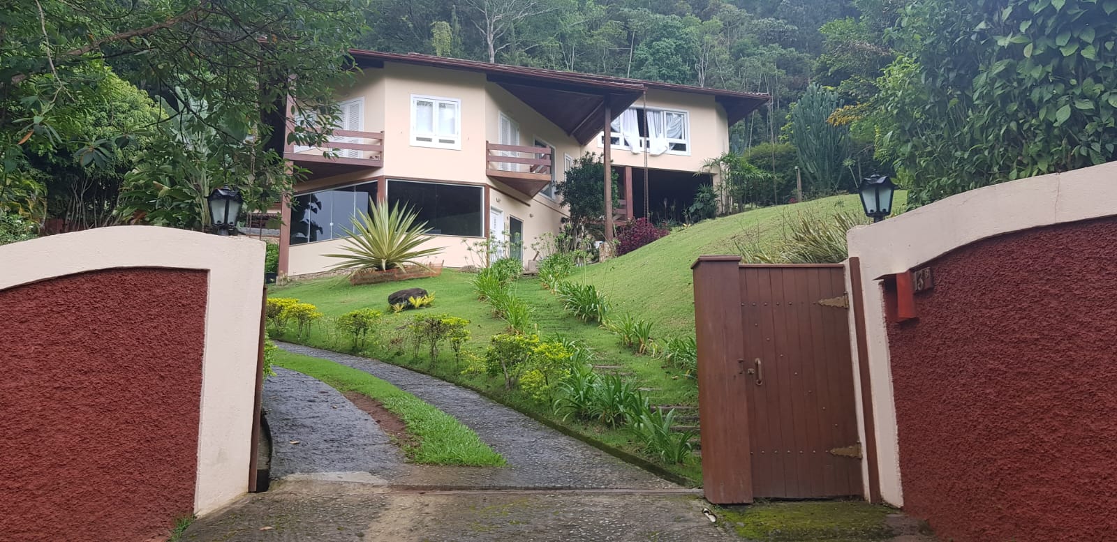 Imagem Casa de Condomínio com 9 Quartos à Venda, 520 m² em Itaipava - Petrópolis
