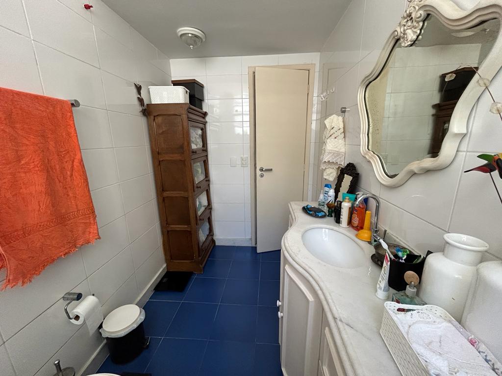 Imagem Apartamento com 4 Quartos à Venda, 190 m²em Icaraí - Niterói