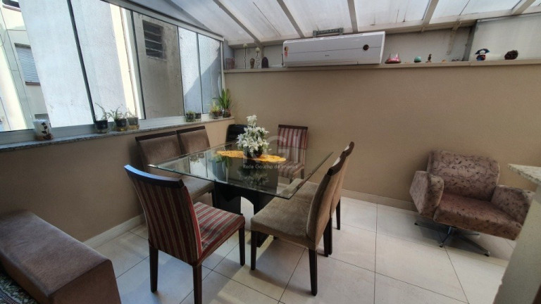 Imagem Apartamento com 2 Quartos à Venda, 112 m² em Independência - Porto Alegre