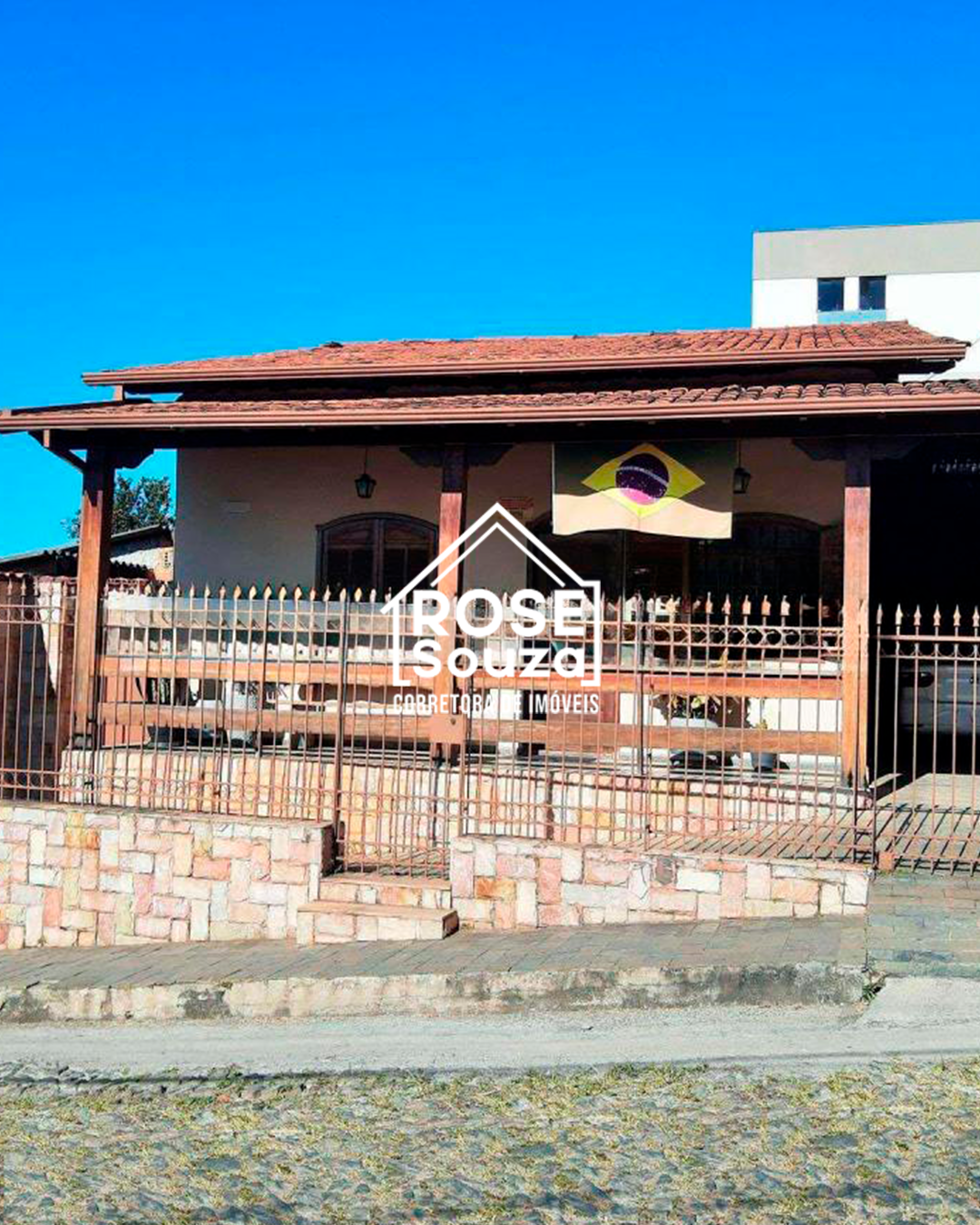 Imagem Casa com 3 Quartos à Venda, 145 m²em Alto dos Pinheiros - Belo Horizonte