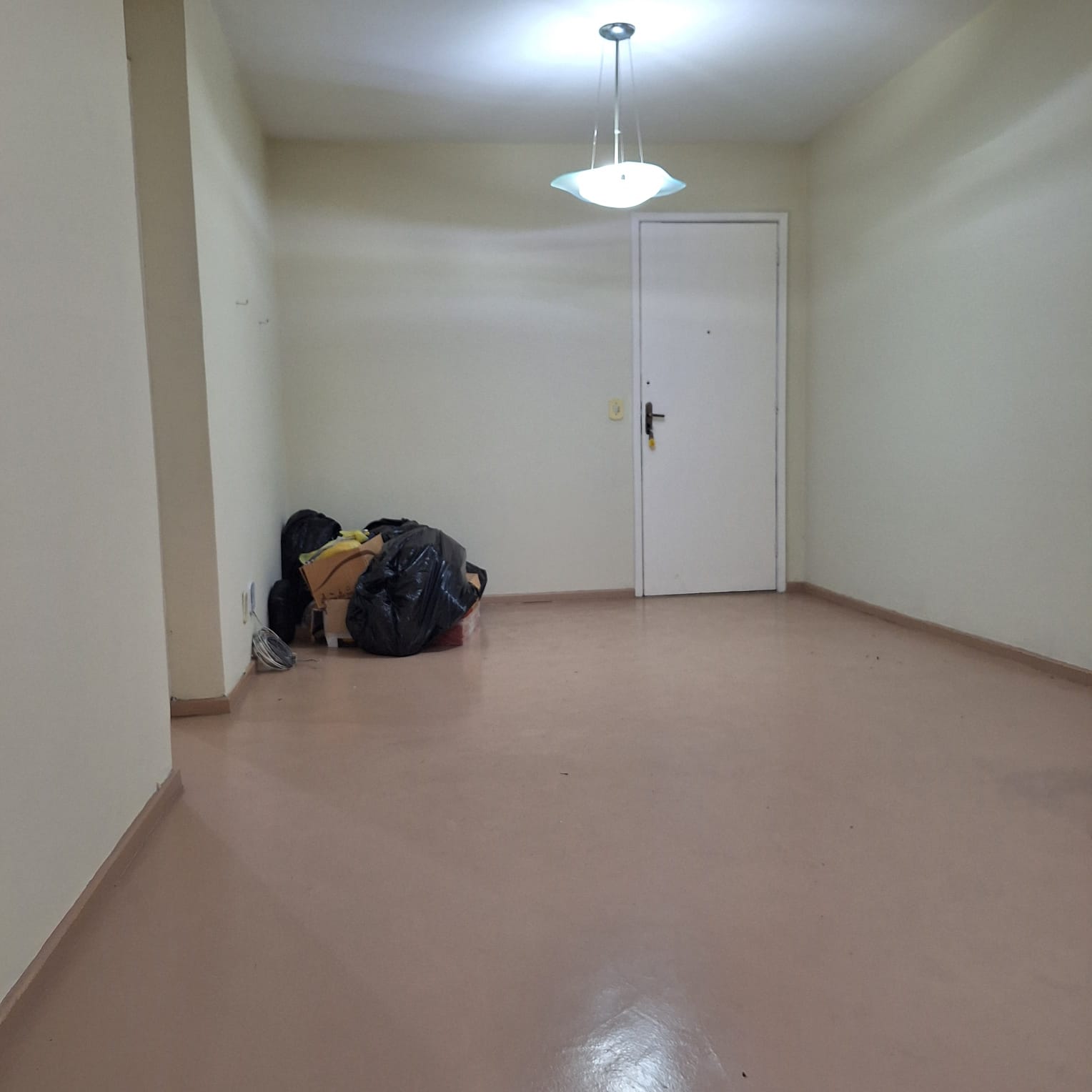 Imagem Apartamento com 2 Quartos à Venda, 77 m² em Centro - São Gonçalo Imagem Apartamento com 2 Quartos à Venda, 77 m² em Centro - São Gonçalo