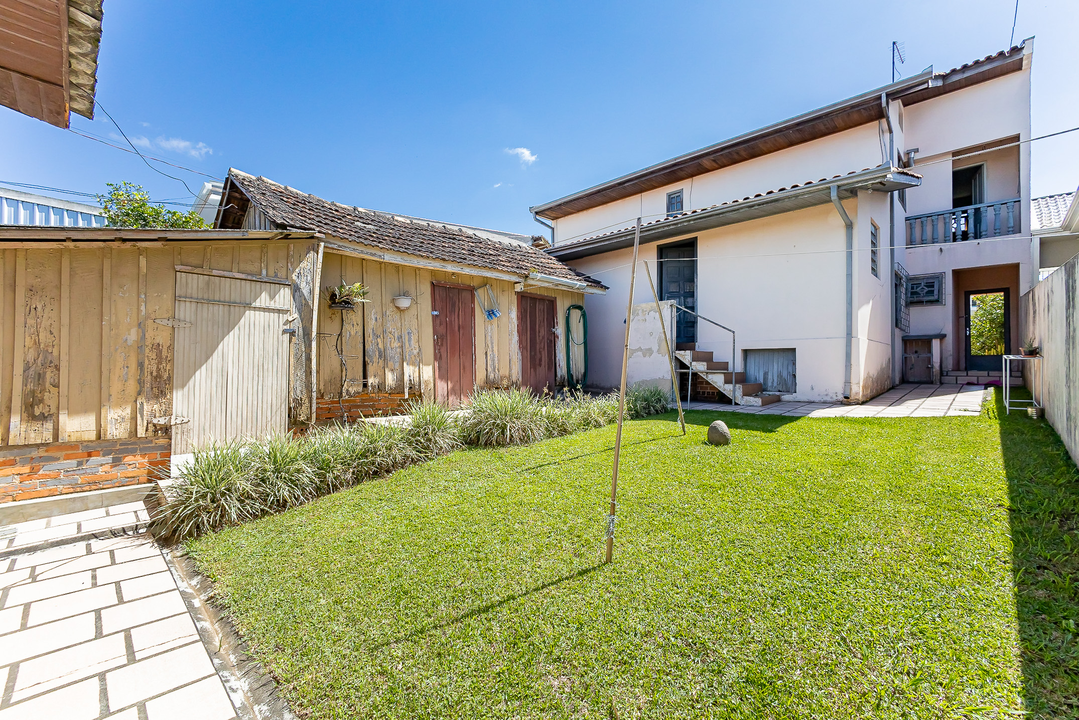 Imagem Casa com 3 Quartos à Venda, 209 m²em Campina do Siqueira - Curitiba
