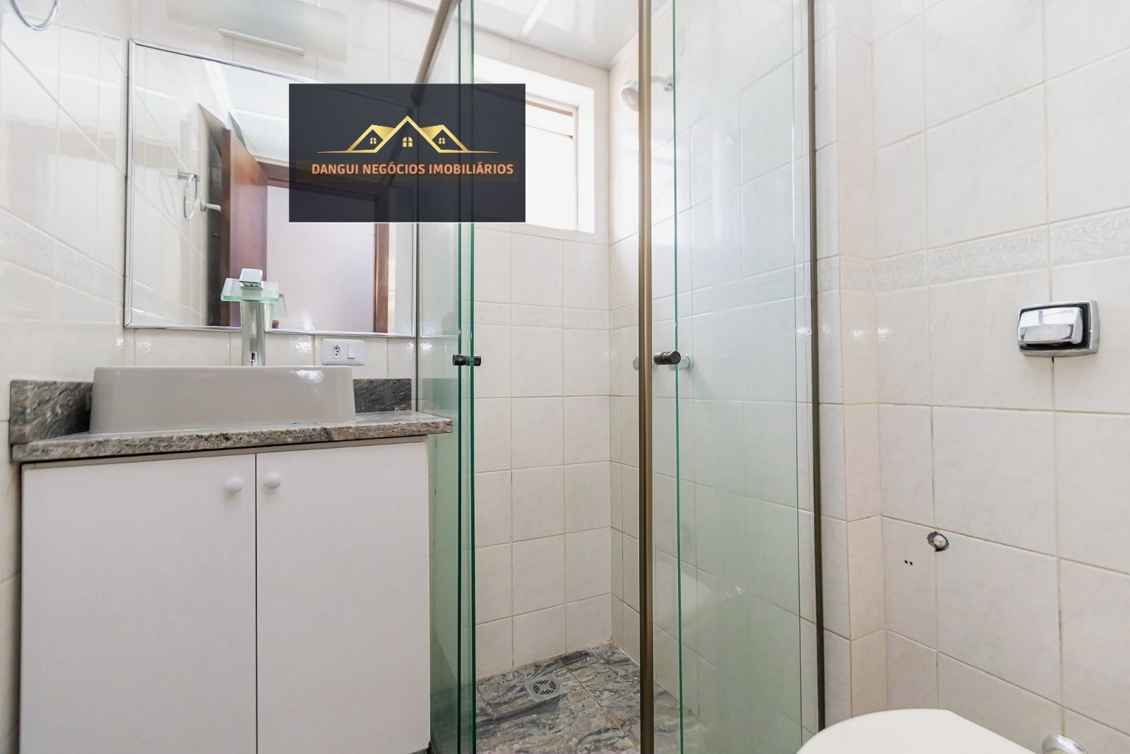 Imagem Apartamento com 3 Quartos à Venda, 91 m²em Bacacheri - Curitiba