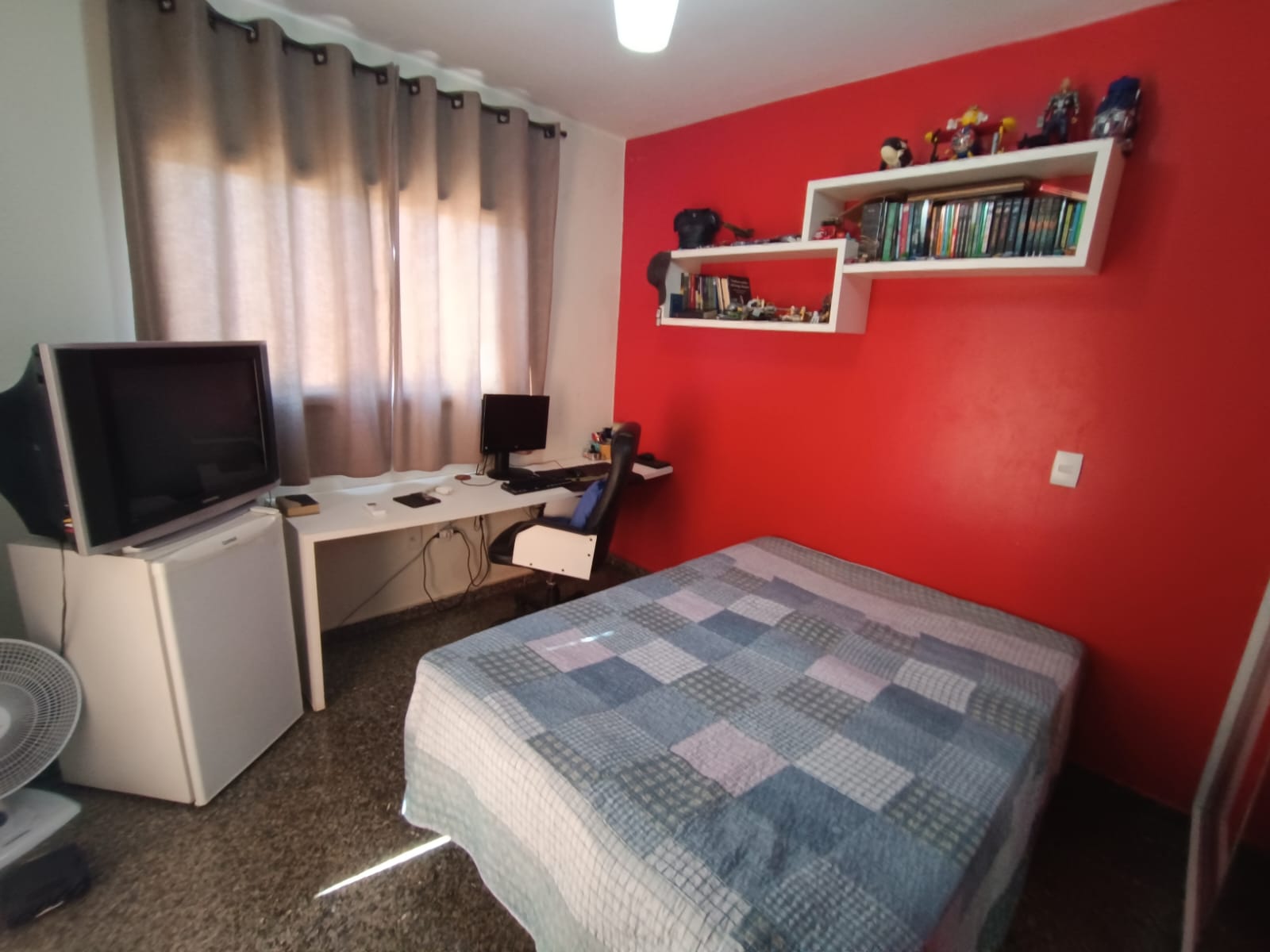 Imagem Casa de Condomínio com 3 Quartos à Venda, 383 m²em Sítios Santa Luzia - Aparecida de Goiânia Imagem Casa de Condomínio com 3 Quartos à Venda, 383 m²em Sítios Santa Luzia - Aparecida de Goiânia