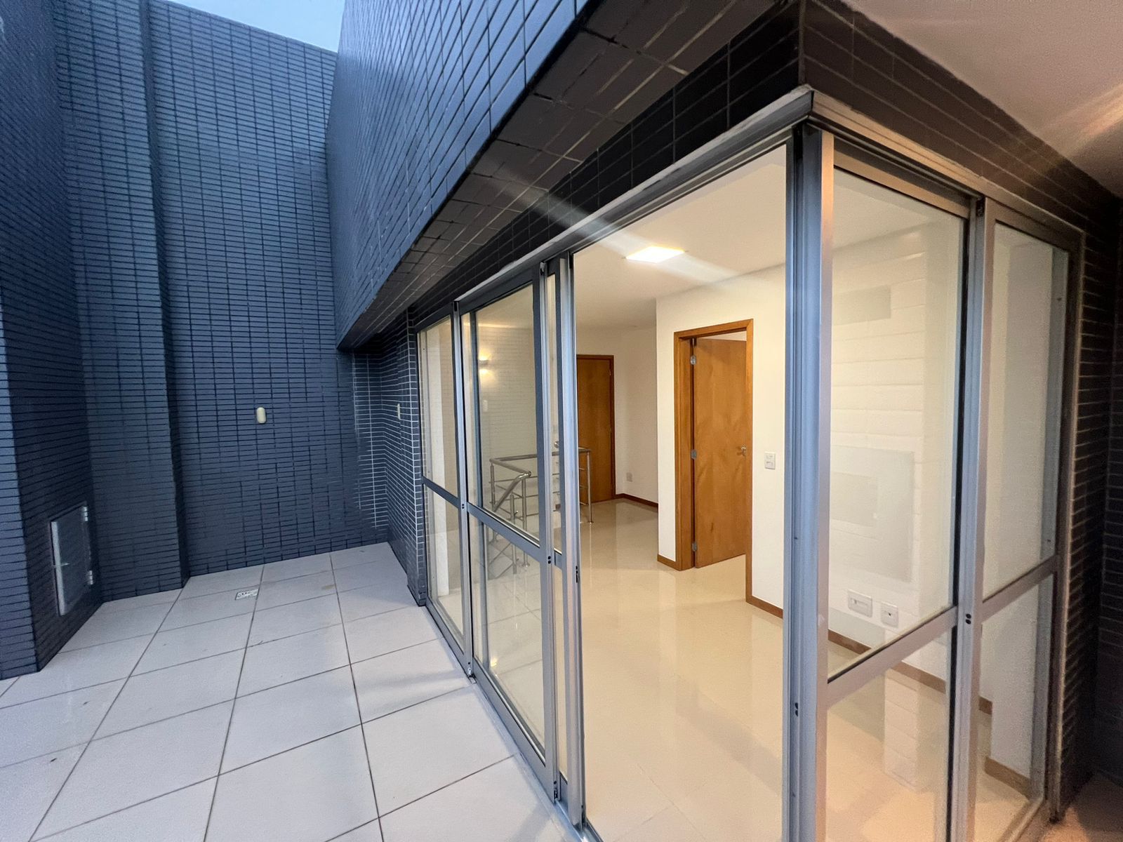 Imagem Cobertura com 3 Quartos à Venda ou Locação, 133 m²em Val-de-Cães - Belém