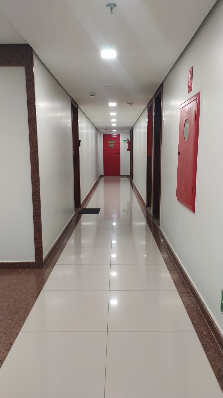Imagem Sala Comercial à Venda, 31 m²em Asa Norte - Brasília