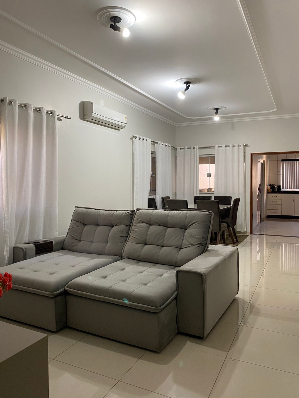 Imagem Casa com 2 Quartos à Venda ou Temporada, 159 m²em Vila Bandeirante - Campo Grande
