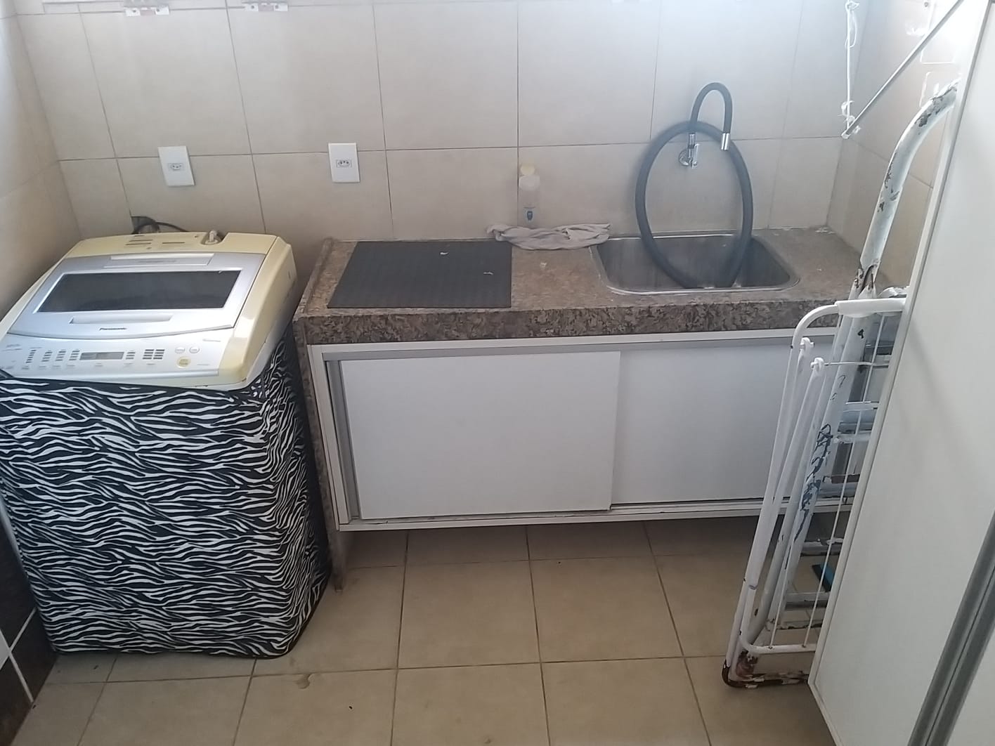 Imagem Apartamento com 5 Quartos à Venda, 520 m²em Espinheiro - Recife