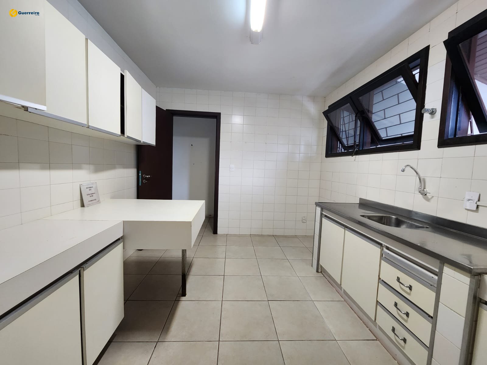 Imagem Casa com 3 Quartos à Venda, 190 m² em Trindade - Florianópolis