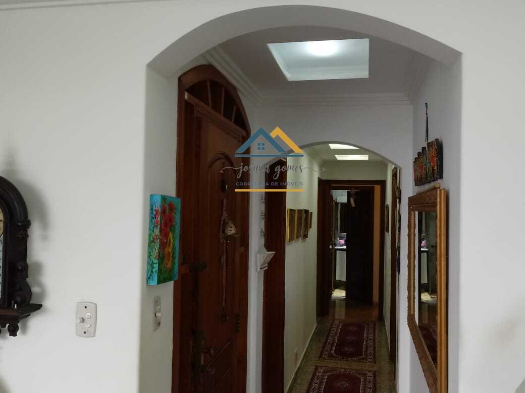 Imagem Apartamento com 3 Quartos à Venda, 159 m²em Gonzaga - Santos