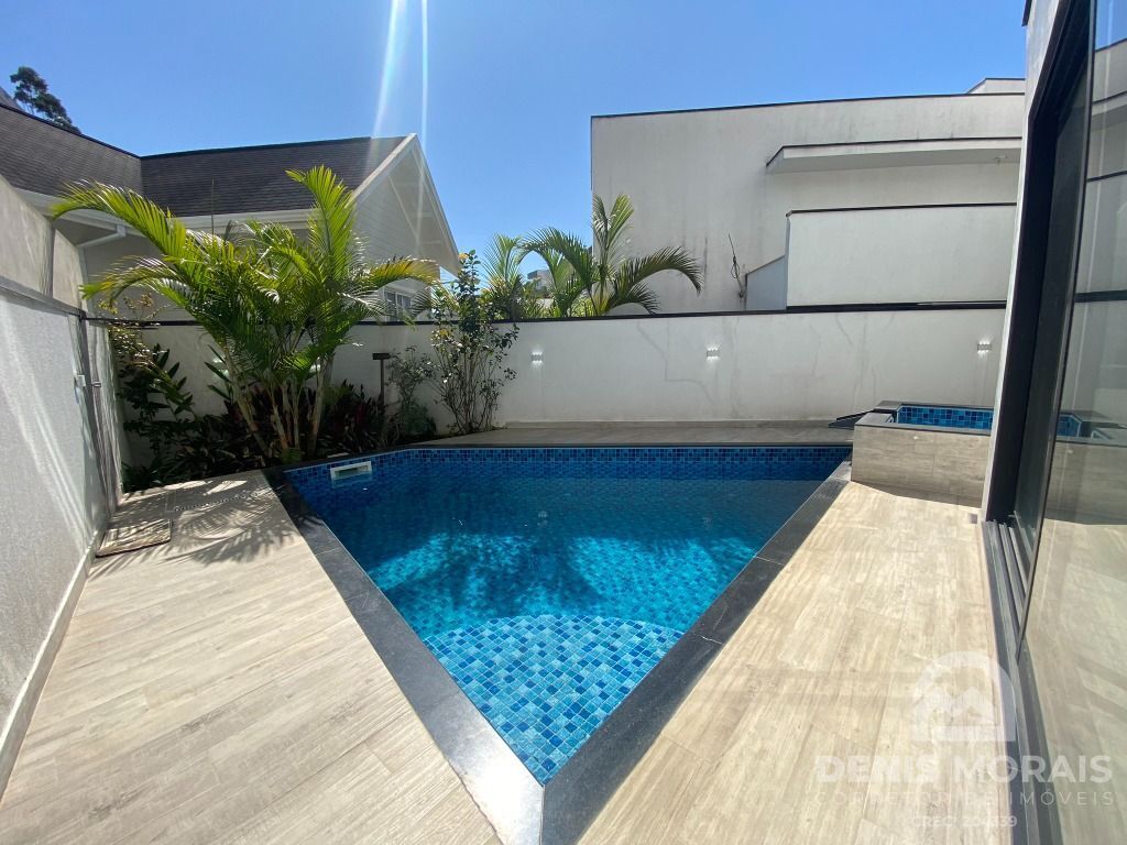 Imagem Casa de Condomínio com 3 Quartos à Venda, 268 m²em Conjunto Bom Pastor - Mogi das Cruzes Imagem Casa de Condomínio com 3 Quartos à Venda, 268 m²em Conjunto Bom Pastor - Mogi das Cruzes