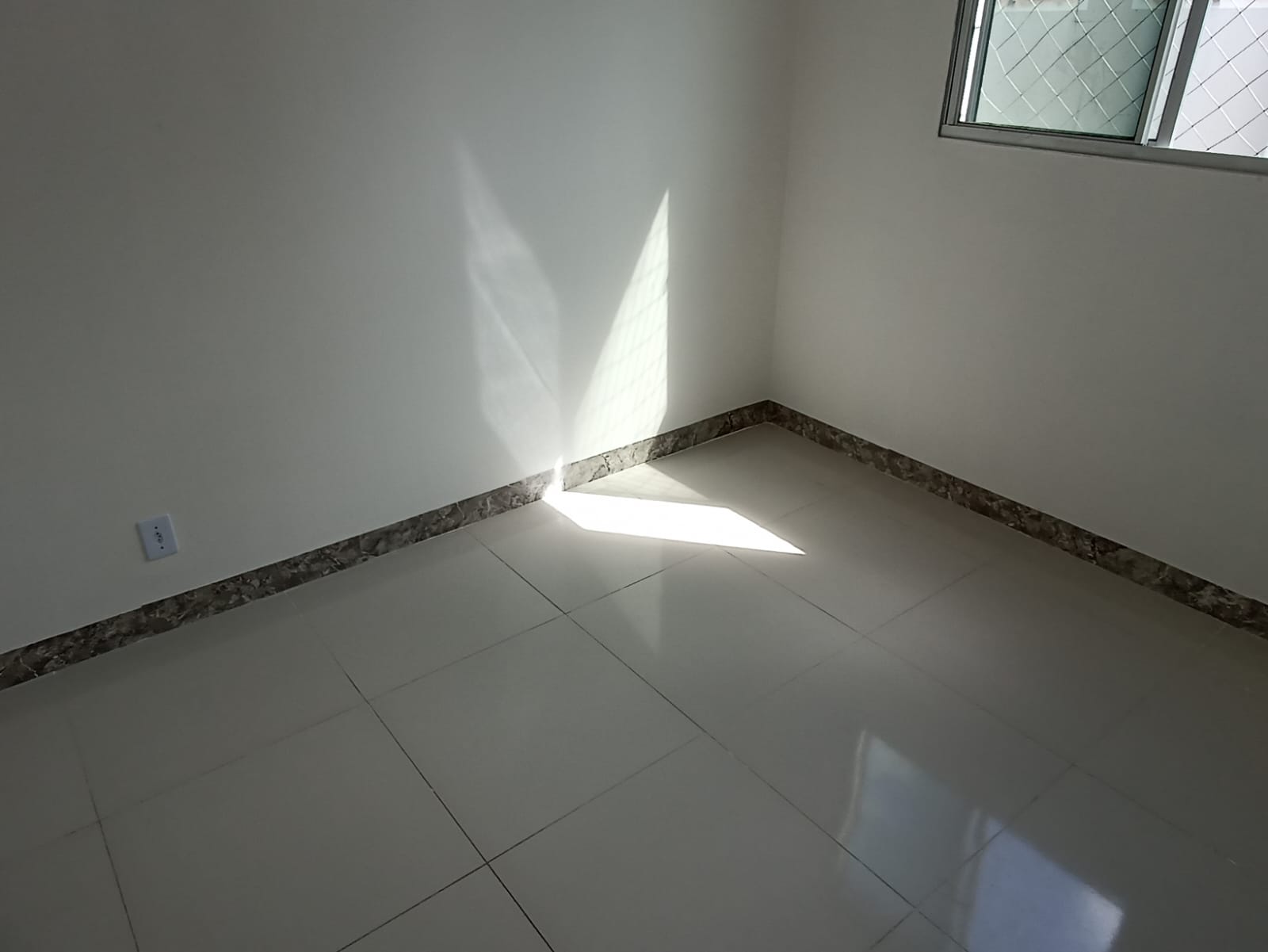 Imagem Apartamento com 2 Quartos para Alugar, 42 m² em Boa União (Abrantes) - Camaçari Imagem Apartamento com 2 Quartos para Alugar, 42 m² em Boa União (Abrantes) - Camaçari