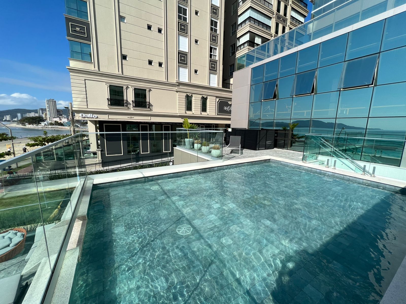 Imagem Apartamento com 4 Quartos à Venda, 202 m² em Meia Praia - Itapema