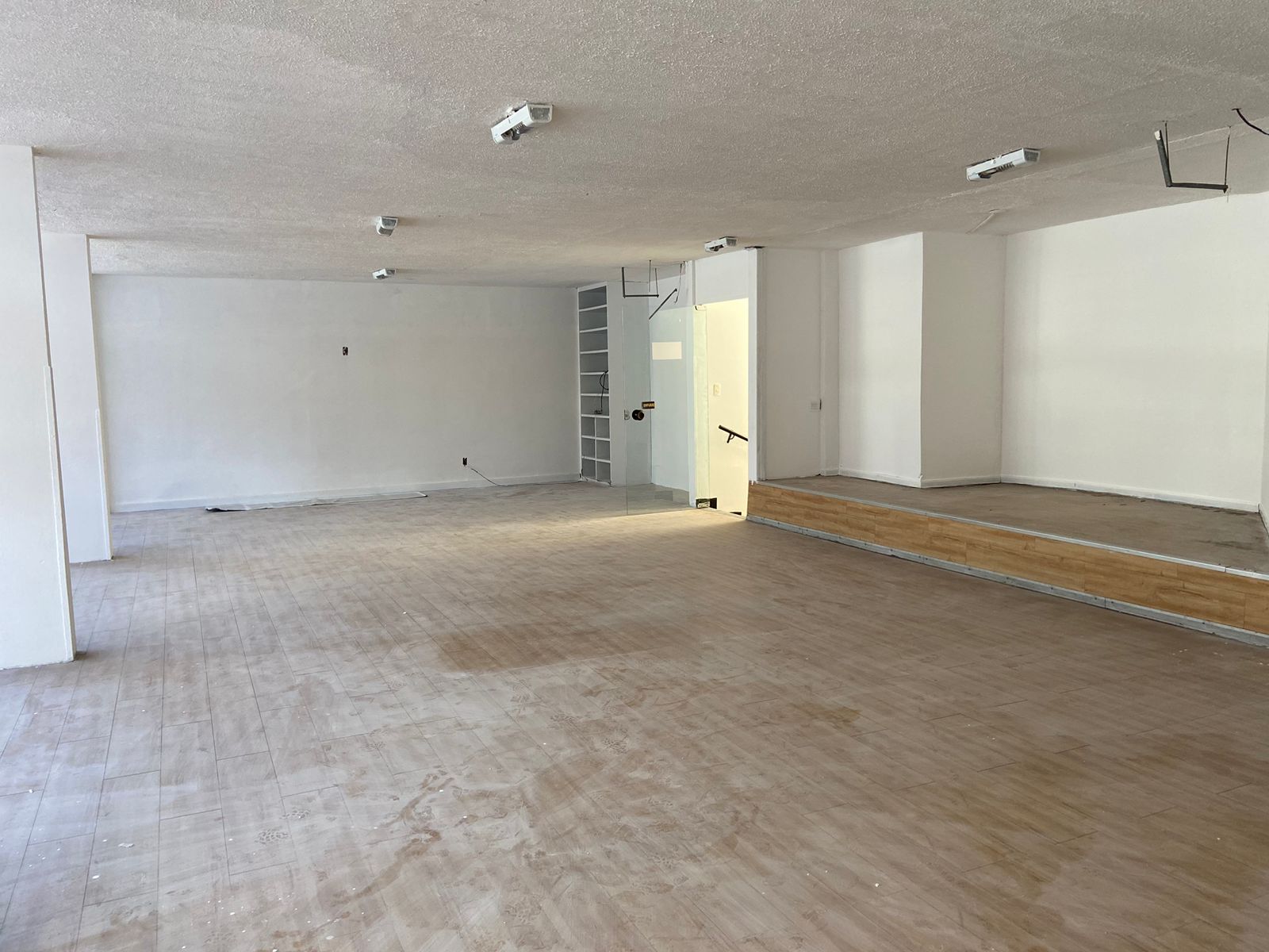 Imagem Imóvel Comercial à Venda, 754 m² em Piedade - Jaboatão dos Guararapes Imagem Imóvel Comercial à Venda, 754 m² em Piedade - Jaboatão dos Guararapes