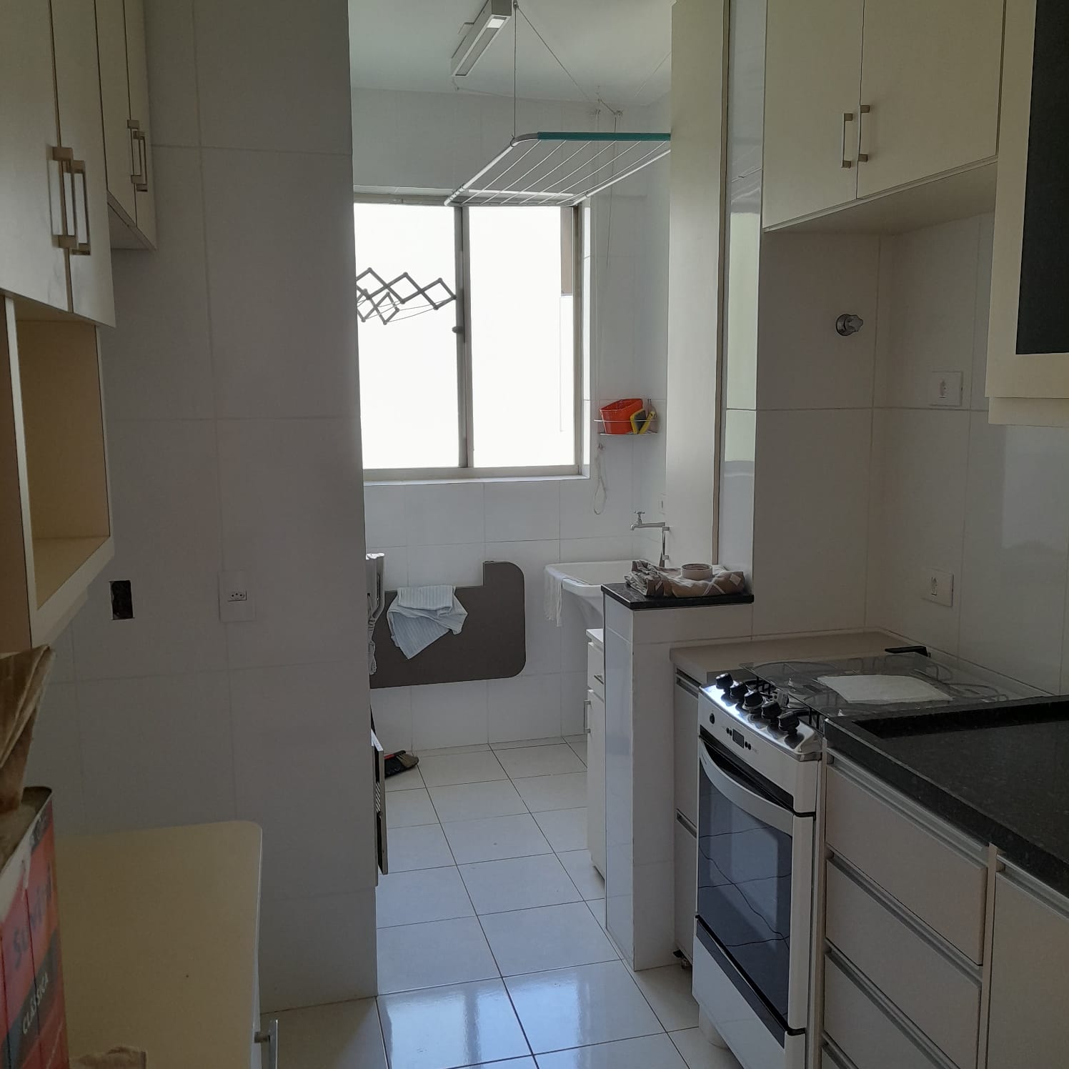 Imagem Apartamento com 3 Quartos à Venda, 70 m²em Cláudia - Londrina