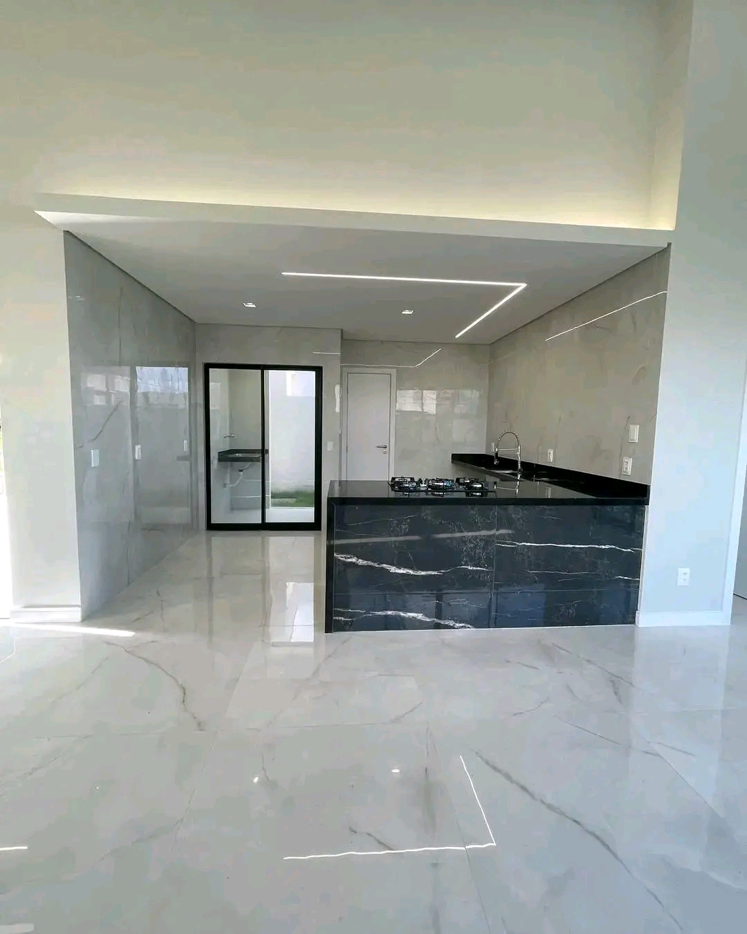 Imagem Casa de Condomínio com 3 Quartos à Venda, 169 m²em Cidade Alphaville - Eusébio Imagem Casa de Condomínio com 3 Quartos à Venda, 169 m²em Cidade Alphaville - Eusébio