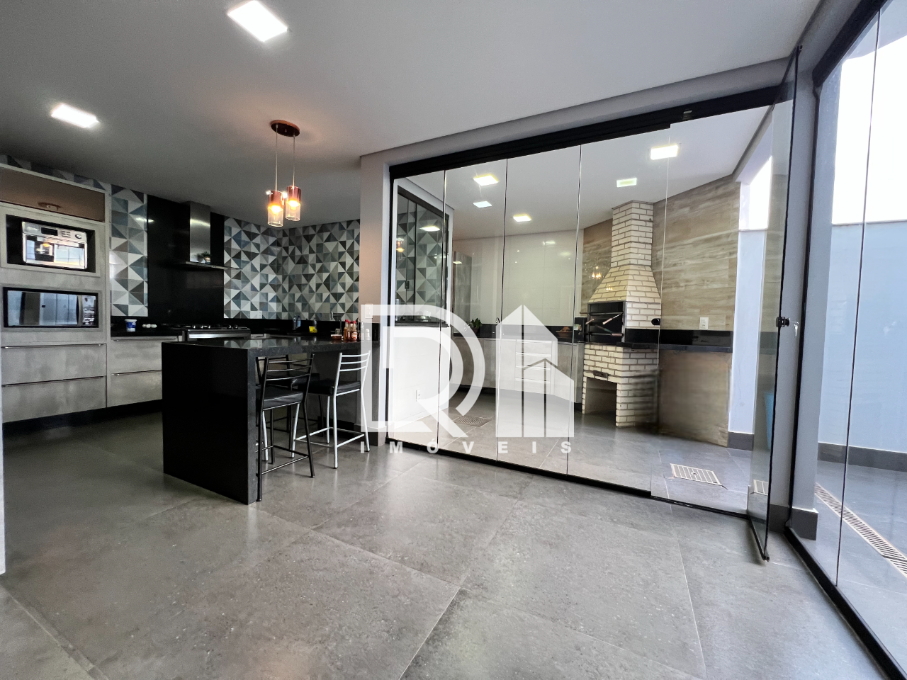 Imagem Casa com 4 Quartos à Venda, 400 m² em Setor Habitacional Vicente Pires - Brasília